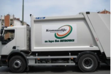 KAMIONOM ZA UTOVAR SMEĆA USMRTIO ŽENU! Vozač "Komunalije" je udario dok je gurala bicikl!