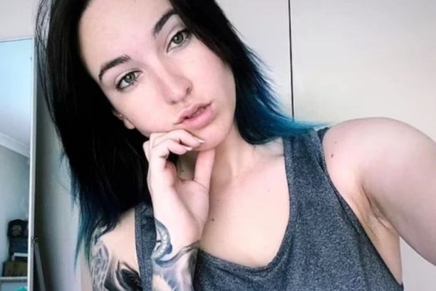 KAD JE REKLA MAJCI KAKAV JOJ JE POLNI ORGAN, ŽENA SE FRAPIRALA! Odmah je ćerku odvela kod lekara! DEVOJKA DUGO MISLILA DA JE TO NORMALNO!