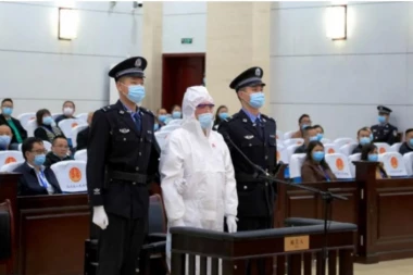 MUŽ INFLUENSERKU POLIO BENZINOM I ZAPALIO JE! Šokirani gledaoci posmatrali su ubistvo uživo i bespomoćno slušali JEZIVE KRIKE!