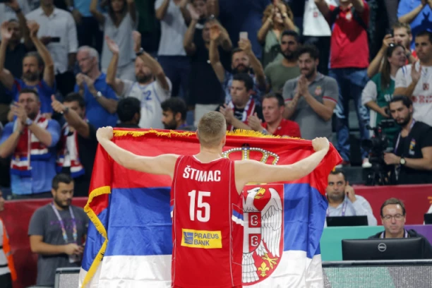 CELA SRBIJA JE UZ VAS! Vladimir Štimac uz OCA u NAJVAŽNIJOJ utakmici-onoj ŽIVOTNOJ!