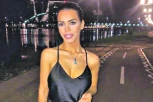 GRUDI SAMO ŠTO NE ISPADNU! Helena Topalović se skinula i ZAPALILA društvene mreže, šta će muž reći na OVO!? (FOTO)