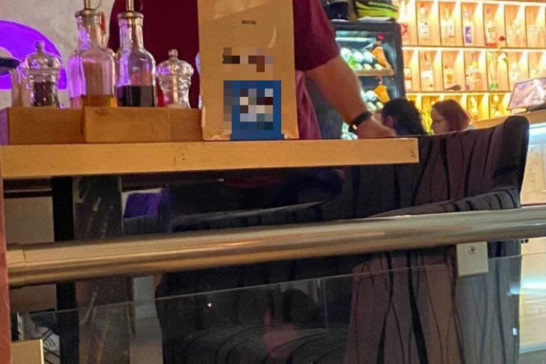 Bane Vidaković u jednom prestoničkom lokalu