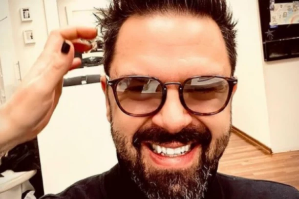 OVO SU SVI DETALJI TAJNOG VENČANJA PETRA GRAŠA: Pevač imao dva kuma, Hana Huljić je nosila NJENU venčanicu, a nećete verovati ko je uhvatio bidermajer!