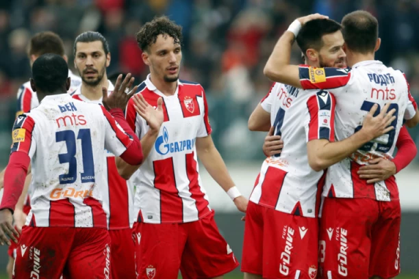 DEBITUJE PROTIV MIDTJILANDA: Crvena zvezda oduševila navijače pred meč u Danskoj! (VIDEO)