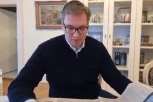 NE UMEM DA ČITAM PORTALE I OSTALA ČUDA: Ovako Aleksandar Vučić počinje nedeljno jutro