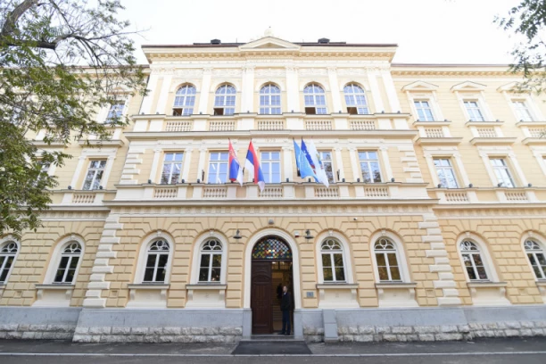 NAKON ZEMUNSKE, JOŠ JEDNA GIMNAZIJA IDE NA REKONSTRUKCIJU: Renoviranjem i dogradnjom novih 1.700 kvadrata dobija NAJSAVREMENIJE uslove za učenje!