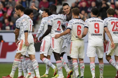 POLUPALI SU IH KAO STARU KANTU: Bajern Minhen unakazio Leverkuzen, toliko o derbiju Bundeslige (VIDEO)