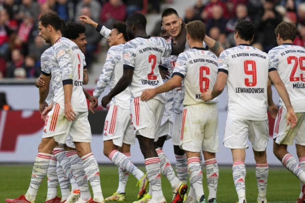 POLUPALI SU IH KAO STARU KANTU: Bajern Minhen unakazio Leverkuzen, toliko o derbiju Bundeslige (VIDEO)