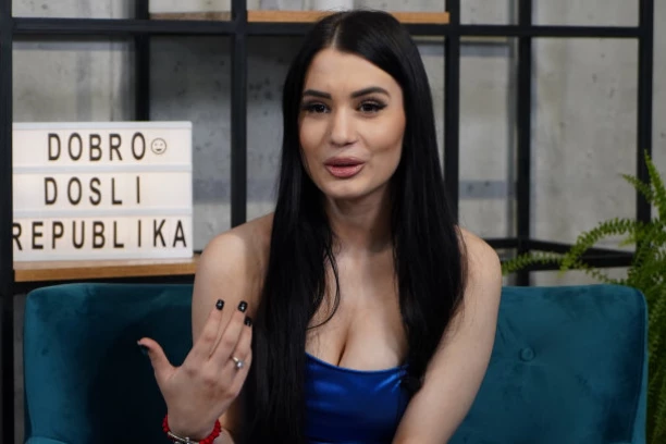 OGLASILA SE ZORANA SIKTER! Pevačica zatečena nakon skandalozne zabrane naših pevača da pevaju u Hrvatskoj!