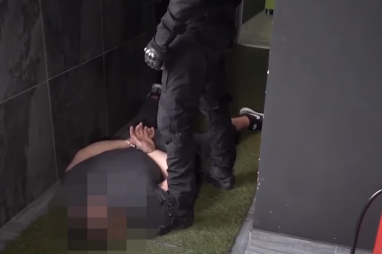 OGLASIO SE MUP POVODOM HAPŠENJA VELJINIH VOJNIKA: Dolijala još dvojica, ali tu nije kraj!