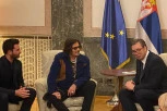 OVO NIKADA U POSLEDNJIH 10 GODINA NISAM VIDEO! Predsednik Vučić otkrio šta je dobio na poklon od Džonija Depa!