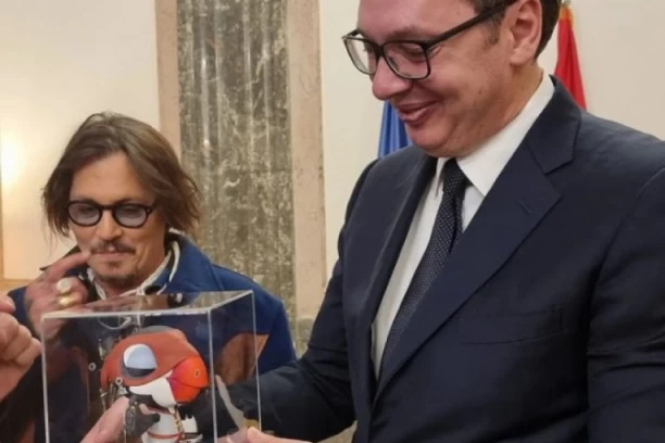 NIJE ZNAO KOME ĆE PRE! Evo šta je radio Džoni Dep pre nego što ga je ugostio predsednik Vučić!