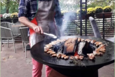 ROŠTILJ MAJSTORIMA NUDE 2.000 EVRA, KUVARIMA 2.200!  Šok oglas za sezonski posao u Hrvatskoj - samo treba da se pojavite!