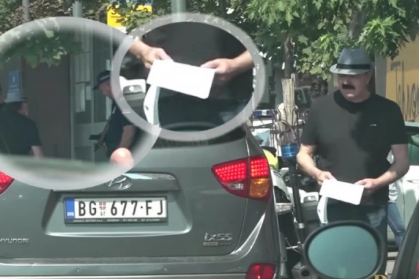 HARIS DŽINOVIĆ ZAVRŠIO U POLICIJI: Folkera privatan vozač MUNJEVITOM BRZINOM sklonio od kamera! (FOTO)