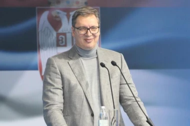 POČINJE DIJALOG SA OPOZICIJOM: Predsednik Vučić stigao u Skupštinu