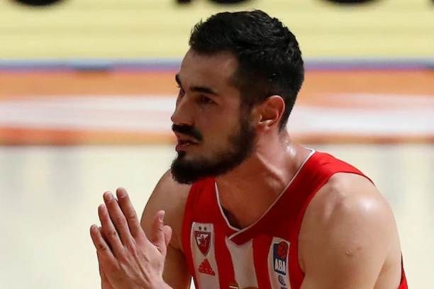 ZVEZDA EMOTIVNO DOČEKALA NIKOLU KALINIĆA: Ovo će svakog deliju dirnuti (VIDEO)