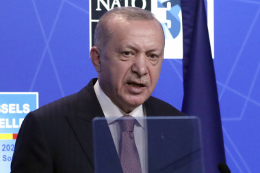 Novi sukob na pomolu? Erdogan upozorio Grčku: URAZUMITE SE!