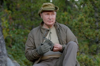 PUTIN SE OBLAČI U REPUBLICI SRPSKOJ! Otkrivena tajna čizama ruskog predsednika, PRAVI IH RADENKO! (VIDEO)