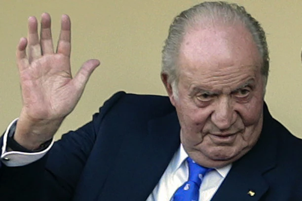 THE INSATIABLE KING HAD MORE THAN 5.000 WOMEN, THEY INJECTED HIM WITH FEMALE HORMONES TO RESTRAIN HIM! The story of Juan Carlos I revealed, he was also linked to Diana!