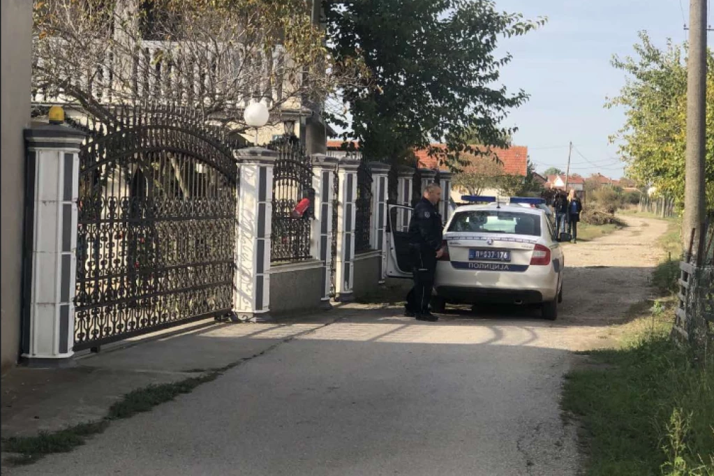 POLICIJA VRATILA AŠOV MAJCI UBICE: Snimci sa lica mesta! (VIDEO)