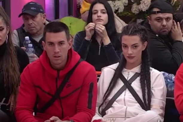 MATEJA NE ZNA KOJU ĆE PRE! Rijaliti rasturačica Tara Simov TOTALNO pomrsila konce bivšem dečku, počinje opasno da se ZAHUKTAVA!