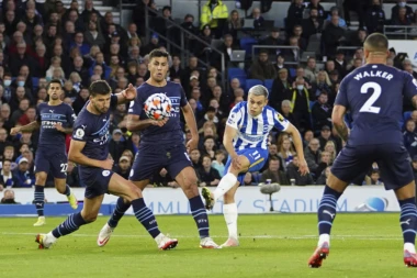 PREMIJER LIGA: Siti oduvao Brajton, ubedljiva pobeda "građana" (VIDEO)