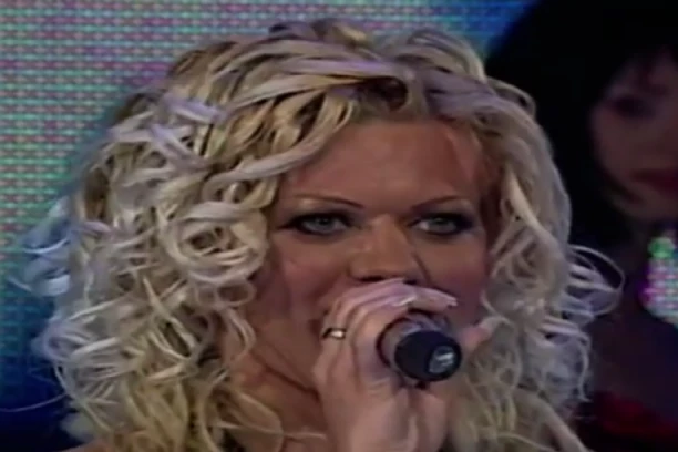 POPOVIĆ MI JE UNIŠTIO KARIJERU, 100.000 E MI JE PROPALO ZBOG NJEGA: Potresna ispovest pevačice Marije Mare Stojadinović!