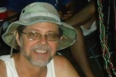 ČISTIO DVORIŠTE, PA ZAVRŠIO U UTROBI ZVERI: Žena čula glasne zvuke i izašla iz kuće, a onda je ugledala životinju kako joj PROŽDIRE muža!