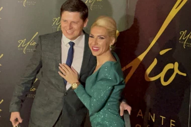 Jovana Jeremić se ZVANIČNO razvela! Voditeljka i njen bivši suprug ŠOKIRALI ponašanjem ispred suda!