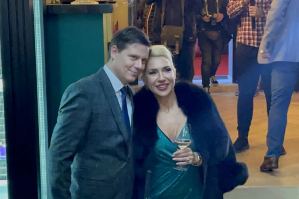 JOVANA JEREMIĆ PRESEKLA, SARAPA JE UBEDIO: Jednom se RAZVEDI i prvi put sam se... (VIDEO)