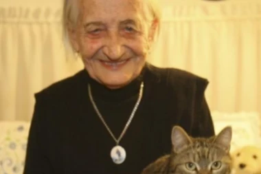 ONA JE NAJSTARIJA STANOVNICA SRBIJE! Ima 107 godina i još pere veš na ruke i obrađuje baštu!