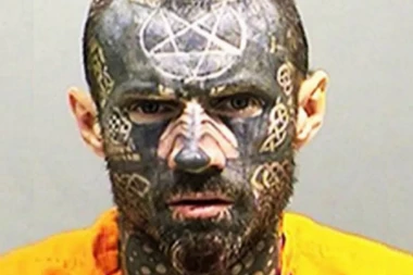 OVO JE NAJSTRAŠNIJI ZLOČINAC NA SVETU: Jedino gore od njegovog lica su jeziva nedela koja je počinio (FOTO)