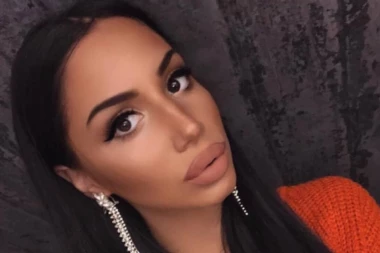 TUGU ZBOG RASKIDA SA DRAŠKOM ZALEČILA U NJEMU! Stanivukovićeva bivša u provodu sa OVOM poznatom facom, totalno okrenula novi LIST! (FOTO)