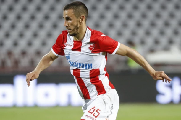 ZVEZDA GA NIJE HTELA, A SADA POJAČAVA VELIKANA! Pešić pred ugovorom života!