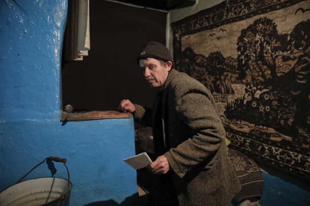 NAJSIROMAŠNIJU ZEMLJU EVROPE SVI SU ZABORAVILI I OSTAVILI: Kakve vakcine, mi ovde nemamo ni hleb, UBIJAJU NAS I KORONA I GLAD?!