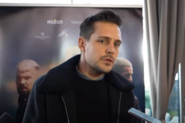 Rad na "JUŽNOM VETRU" je kao prolazak kroz RAZVOD BRAKA: Miloš Biković o snimanju serije "Na granici"