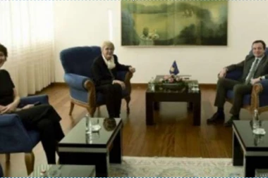 SONJA BISERKO POKAZALA KOLIKO CENI LJUDSKA PRAVA: Velika humanitarka se sastala sa Kurtijem u Prištini! (FOTO)