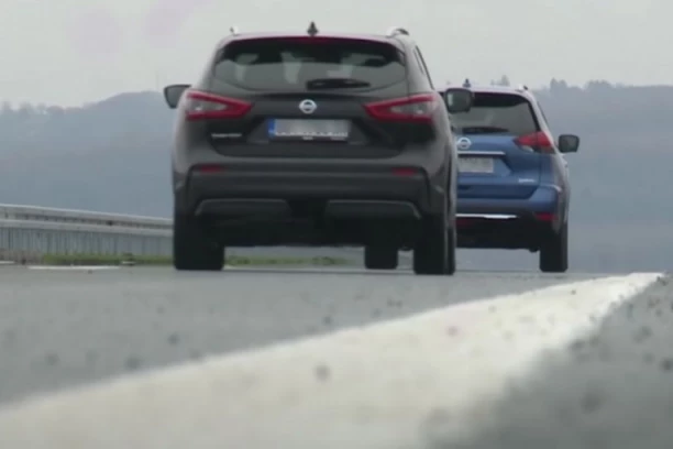 "LJUDI IZLAZE IZ AUTOMOBILA, VOZILA SE NE POMERAJU" Haos na autoputu kod Ravne Gore, stvorila se kilometarska kolona!