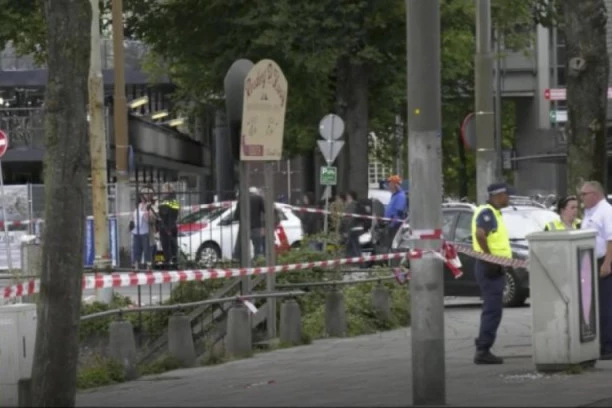 PANIKA U PARIZU: Evakuisana železnička stanica zbog sumnjivog prtljaga! (VIDEO)