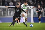 HLADAN TUŠ U TORINU: Sasuolo NOKAUTIRAO Juventus u nadoknadi!