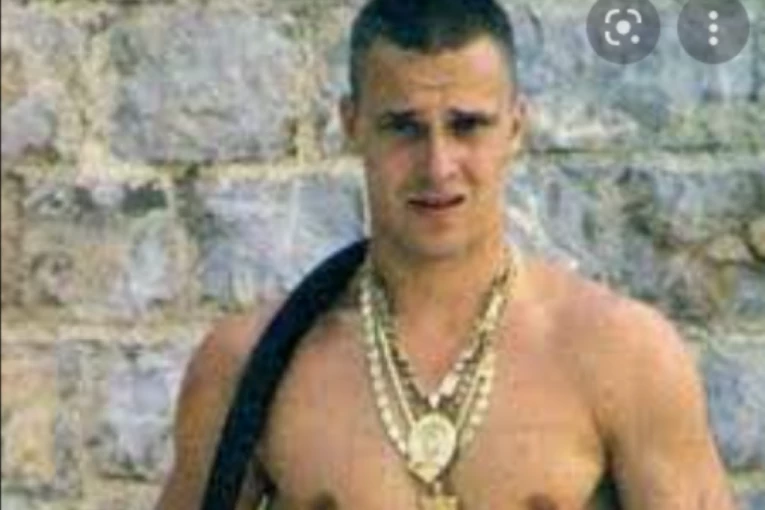 EVO ZAŠTO SU OPASNI MOMCI DEVEDESETIH NOSILI UPASANU TRENERKU: Knele je prvi ovo oblačio, nakon čega je mnogima bio trendseter!