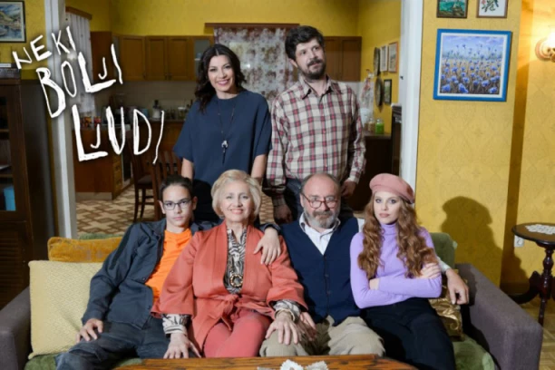 PORODIČNA SERIJA KOJA POČINJE – RAZVODOM! "Neke bolje ljude" gledaćete od večeras svakog petka u 21 čas, a evo šta su glavni glumci otkrili o likovima!