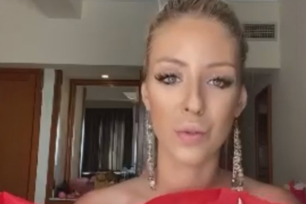 VALENTINA PETROVIĆ HITNO SMEŠTENA U BOLNICU: Misici koja je pokazala dvoglavog orla NAGLO POZLILO čim je STIGLA u Srbiju!