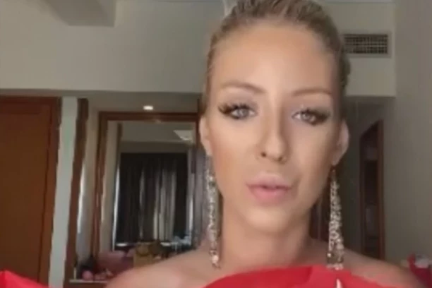 VALENTINA PETROVIĆ HITNO SMEŠTENA U BOLNICU: Misici koja je pokazala dvoglavog orla NAGLO POZLILO čim je STIGLA u Srbiju!