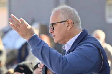 VESIĆ PROKOMENTARISAO BUDUĆNOST BEOGRADA: Zamenik gradonačelnika o ZATVARANJU lokala u 5 popodne, NOVIM punktovima za vakcinaciju i ŠIRENJU tramvajske mreže!