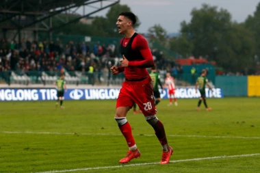 TORINO U BOJAMA SRPSKE TROBOJKE: Još jedan naš fudbaler postaje stanovnik prve italijanske prestonice! (FOTO GALERIJA)