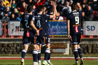 ZVEZDA SE OPORAVILA OD ŠOKA U SURDULICI: Crveno-beli na KRILIMA Ivanića, Pavkova i Kataija PROTUTNJALI kroz Kragujevac! (VIDEO)