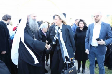 Zlatni orden "Svete majke Anastasije" za najbolje majke (FOTO)