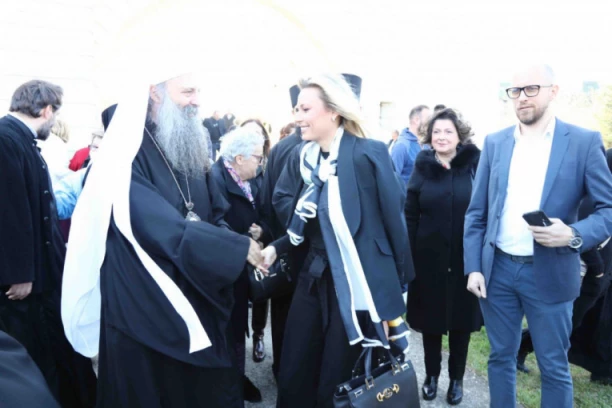 Zlatni orden "Svete majke Anastasije" za najbolje majke (FOTO)