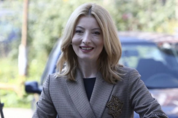 OPOZICIJA PROGLASILA POBEDU U PRESTONICI! Arsovska: Skoplje prvi put posle 30 godina ima ženu gradonačelnicu!